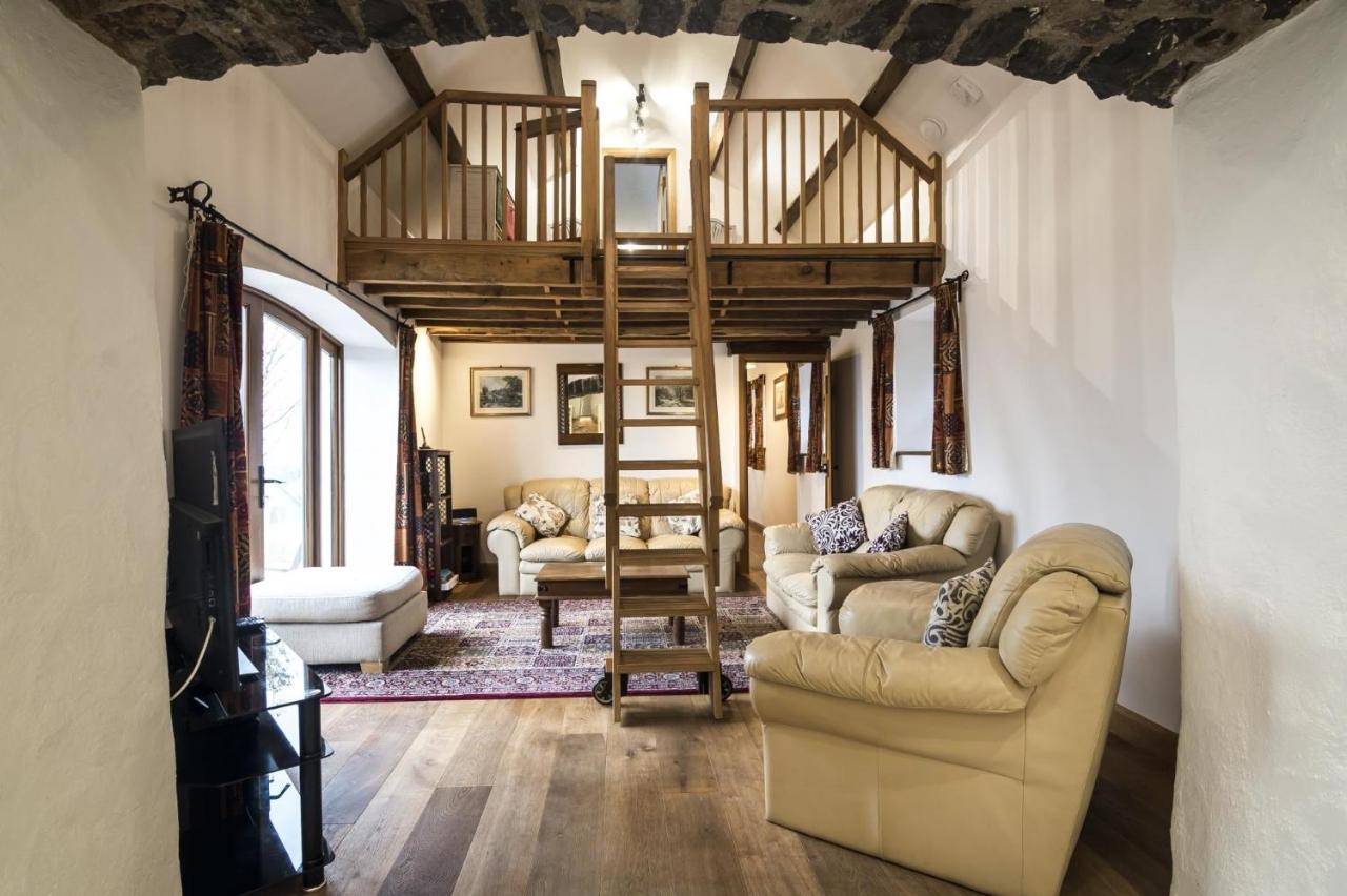 Orchard Cottage - Luxurious Barn Conversion - Beavers Hill Манорбьер Экстерьер фото