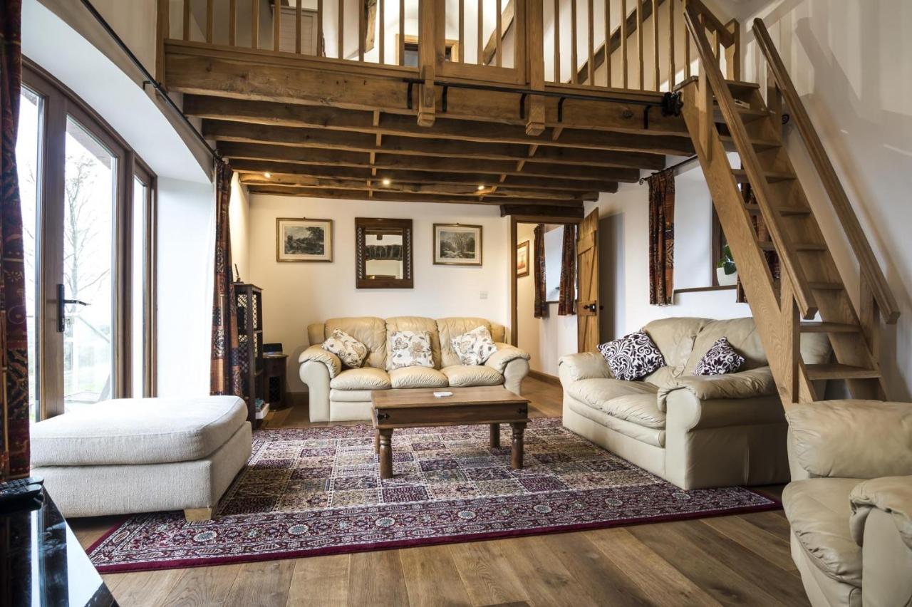 Orchard Cottage - Luxurious Barn Conversion - Beavers Hill Манорбьер Экстерьер фото